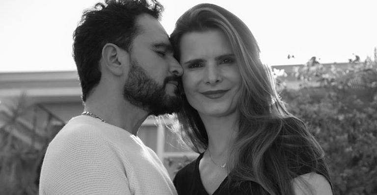 Luciano Camargo comemora 17 anos de casamento com Flávia Fonseca: “Com você eternamente”