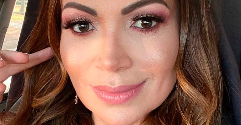 Solange Almeida elege vestido chique para casamento e cobra amado: “Botou pressão”