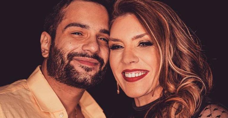 Simony está noiva de namorado bonitão após pedido surpresa, segundo jornal