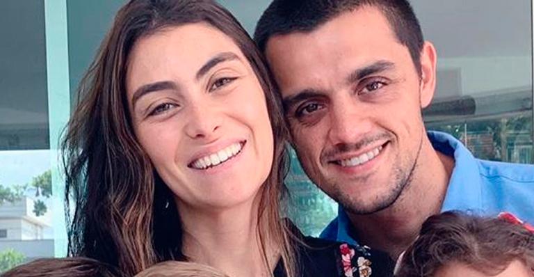 Felipe Simas e Mariana Uhlmann reúnem os filhos para mesversário do caçula e encantam: “Família mais linda”
