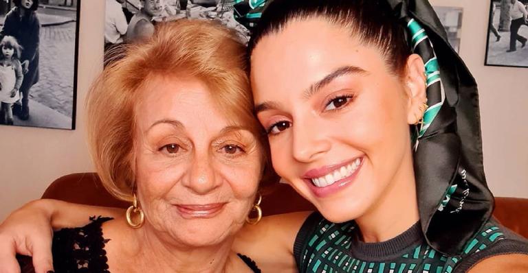 Em momento raro, Giovanna Lancellotti surge ao lado da avó e faz linda homenagem