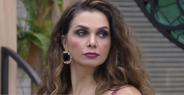 A Fazenda: Após eliminação, Luiza Ambiel bate-boca em gravação na Record