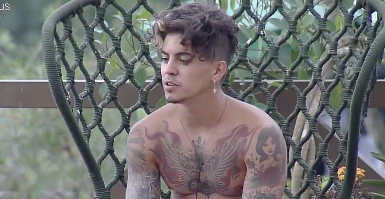 A Fazenda: Biel dá show de confiança após alerta negativo: “Voltei de três roças”