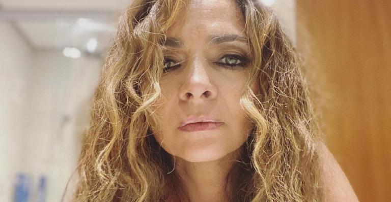 Ousadia! Aos 57 anos, Cláudia Ohana posta nude e deixa fãs babando: ”Maravilhosa”