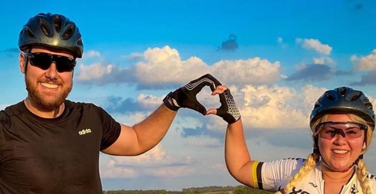 Zé Neto e Natália Toscano encaram rotina fitness e impressionam fãs com mudança: ”Magrinhos!”