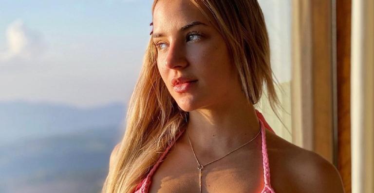 Impecável, ex-BBB Gabi Martins ostenta corpão sarado ao pôr do sol e coleciona elogios: ”Princesa”