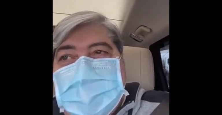 Emocionado, Datena deixa o hospital e segue direto para o trabalho: “Salvaram minha vida”
