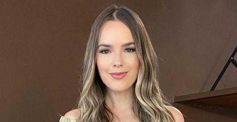 Thaeme Mariôto relembra clique com a herdeira usando trajes de banho e se impressiona: “Como já cresceu”