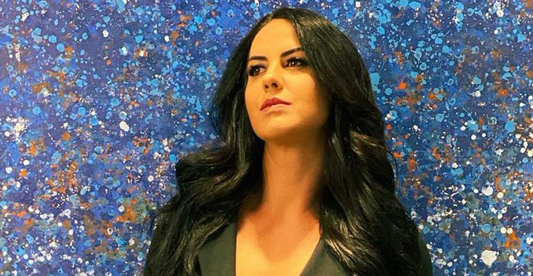 Noiva de Zezé di Camargo elege look sexy com sutiã à mostra e pernões de fora: “Espetáculo de mulher”