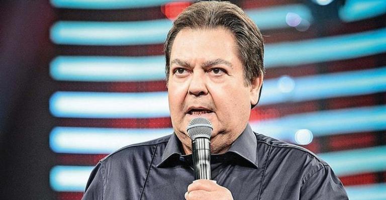 Fausto Silva é internado em hospital de São Paulo, diz colunista