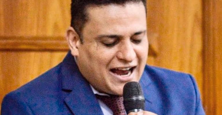 Cantor gospel Ricardo Leitte perde a luta contra a Covid-19 e deixa mulher e filha: “Deus tomou para Si”