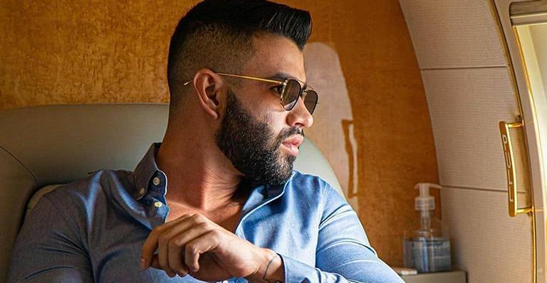 Gusttavo Lima surge reflexivo em seu jatinho milionário e fãs opinam: “Tá sofrendo demais”
