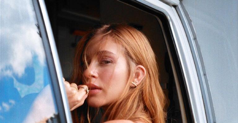 Marina Ruy Barbosa exibe corpo perfeito em ensaio sensual de lingerie: ”Gata”
