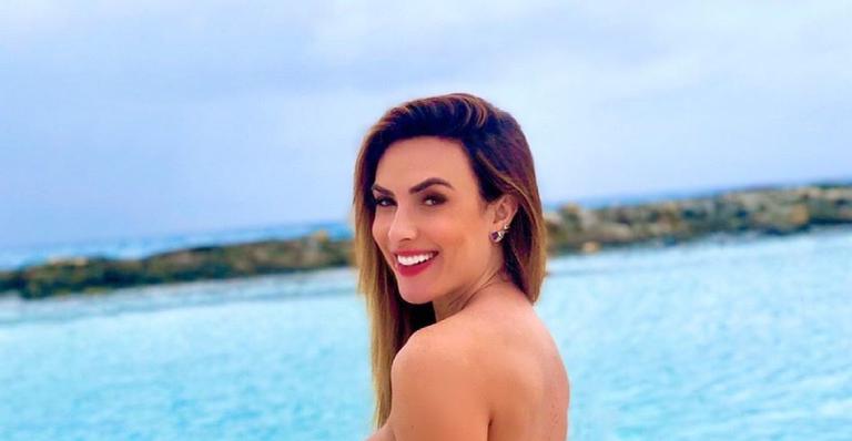 Com biquíni no limite, Nicole Bahls ostenta curvas impecáveis e deixa fãs eufóricos: “Humilhação”