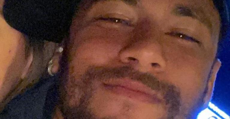 Tá rolando? Neymar Jr. convida cantora e amigas para passarem temporada em sua mansão em Paris