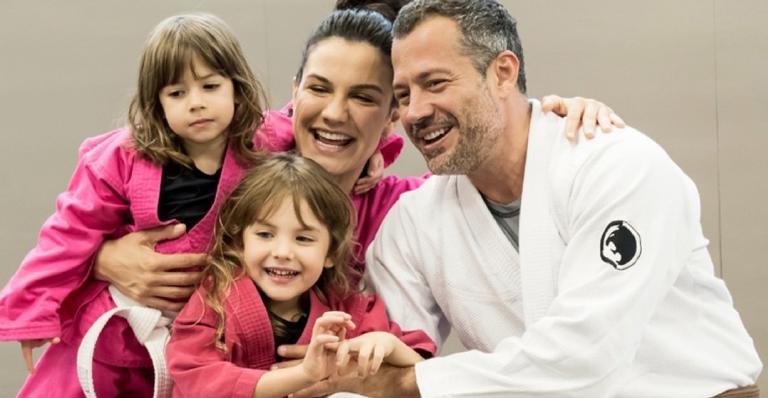 Malvino Salvador relembra início de romance com Kyra Gracie: ”Gerei logo uma filha”