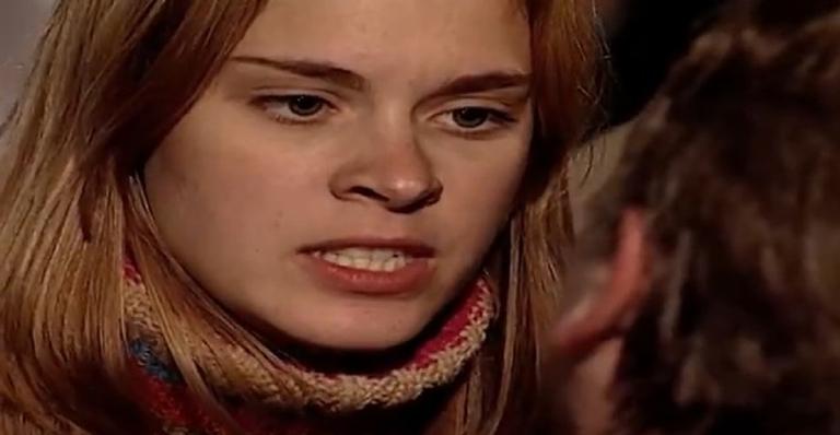Laços de Família: Camila defende Capitu das garras de Orlando