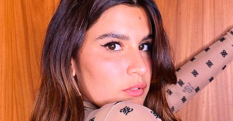 Filha de Flávia Alessandra, Giulia Costa aposta em blusa transparente e rouba a cena em evento: “Arrasou”