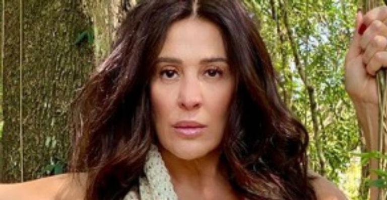 Uau! Claudia Raia impressiona ao surgir deslumbrante com produção decotada: “Toda mulher é uma loba”