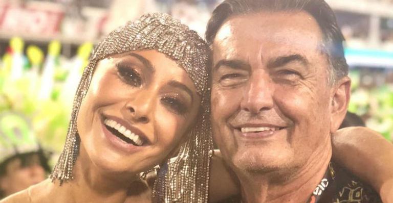 Sabrina Sato abre o álbum e publica cliques inéditos em celebração ao aniversário do pai: “Faz o impossível por nós”