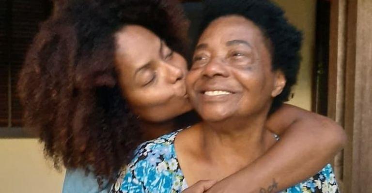 Tristeza! Mãe de Adriana Bombom morre após luta contra Covid-19 aos 75 anos