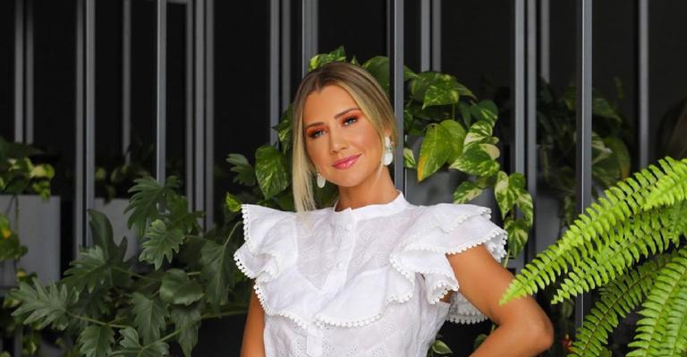 Ana Paula Siebert celebra seis meses da herdeira e semelhança impressiona