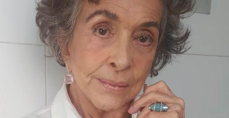Aos 79 anos, Betty Faria curte dia de praia e atrai comentário atrevido em foto de maiô: “Ainda dá um caldo”