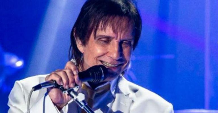 Roberto Carlos quem decidiu não gravar especial de fim de ano na Globo