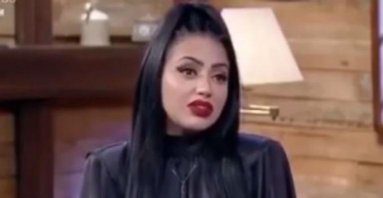A Fazenda: Victor Sarro manda a real para MC Mirella sobre nunca ter batido recorde na Roça: “Isso só te rendeu um apelido”