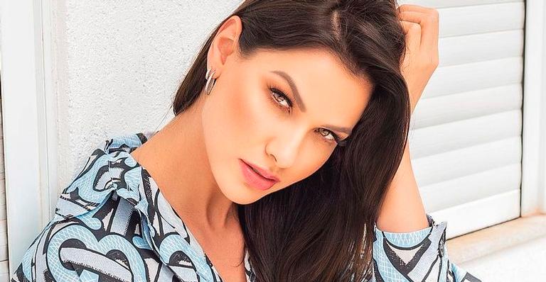 Andressa Suita posa só de camisa, exibe pernões torneados e seguidor provoca: “Gusttavo que lute”