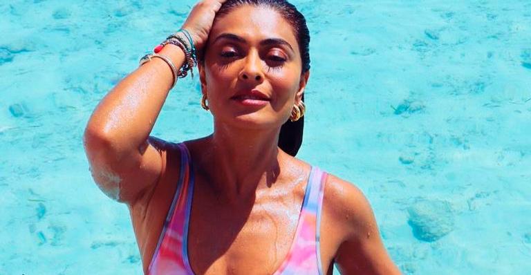 Nas Maldivas, Juliana Paes causa ao sair da água de biquíni e mostra corpão: “Paraíso”