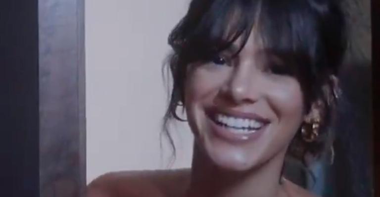 Bruna Marquezine anuncia contrato com a Netflix com vídeo divertido: “Bruflix é real”