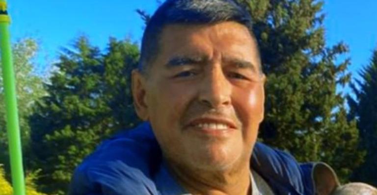 Aos 60 anos, morre ex-jogador de futebol Diego Maradona