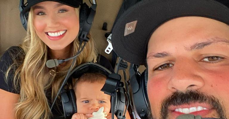 Fofura! Sorocaba e a esposa, Biah Rodrigues, levam o filho para passeio de helicóptero