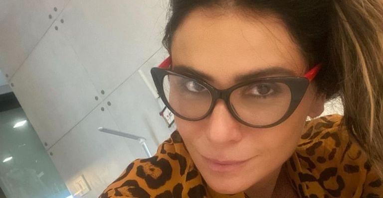 Giovanna Antonelli aposta em look com estampa animal print e deixa web apaixonada: “Bem onça”