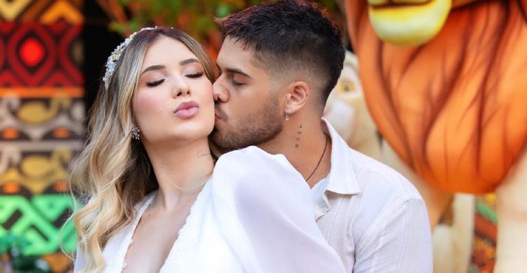 Zé Felipe e Virgínia Fonseca transmitem chá revelação do primeiro herdeiro