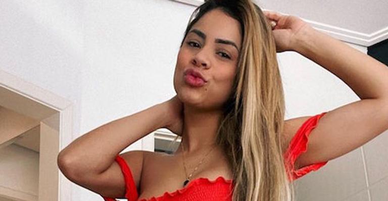 Ousada, Lexa deixa a alcinha do biquíni cair e exibe corpo espetacular: “Esculpida por Deus”