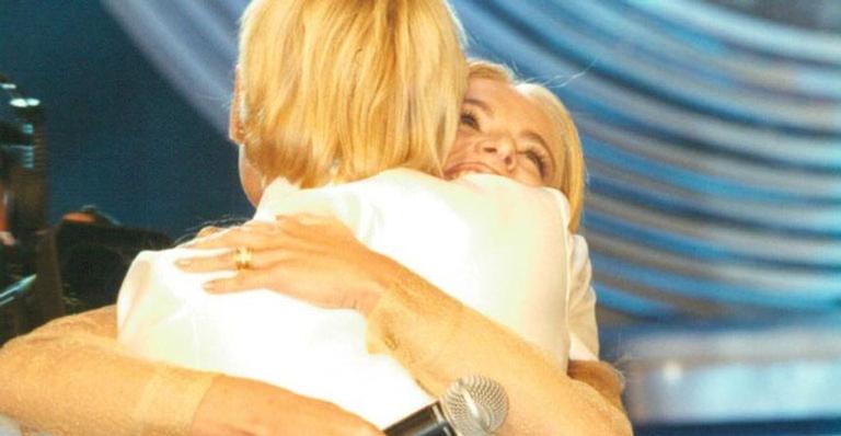 Xuxa Meneghel surpreende fãs ao fazer declaração para Angélica na web: “Quero te ver feliz”