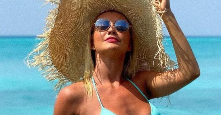 De biquíni mínimo, Ana Paula Siebert arrasa internautas ao mostrar corpão turbinado aos 32 anos: ”Mulherão!”