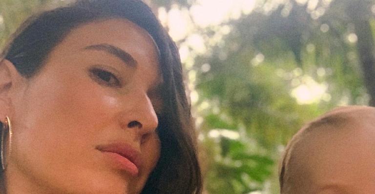 Giselle Itié celebra nove meses do herdeiro de maneira inusitada: ”Me presenteei”