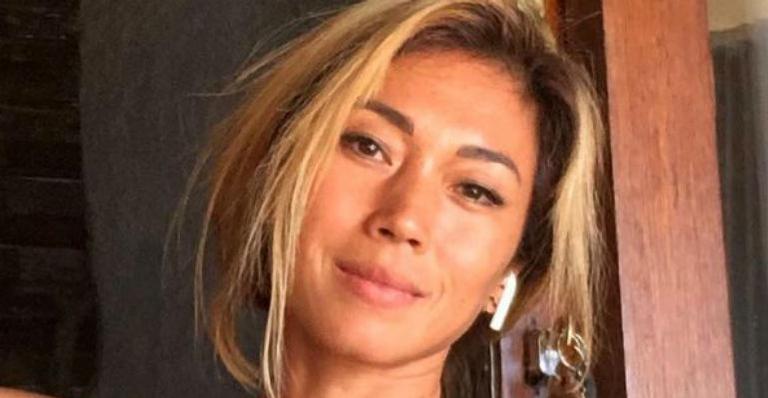 Dani Suzuki surpreende ao exibir corpão usando biquíni micro e ganha elogio de Deborah Secco: “Que gata”