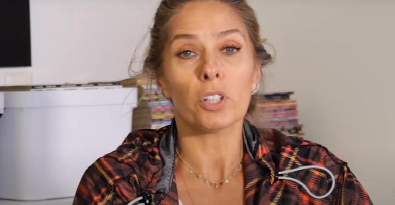 Adriane Galisteu adianta que voltará à TV aberta em 2021: “Tudo me faz crer que sim”