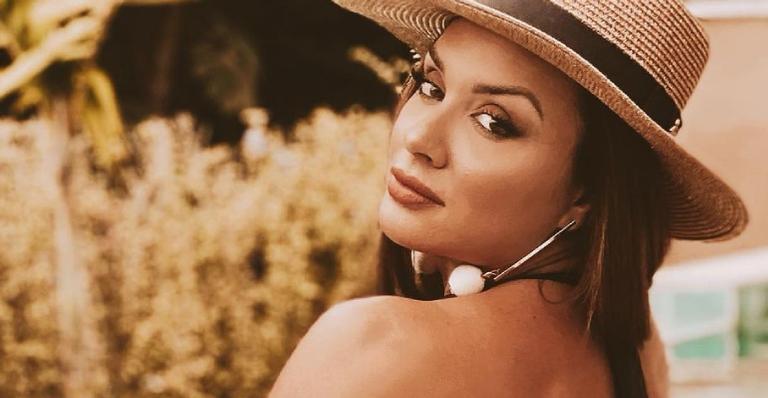 Juju Salimeni faz biquíni sumir em clique ousado na piscina e bumbum enorme impressiona: ”Esculpida”