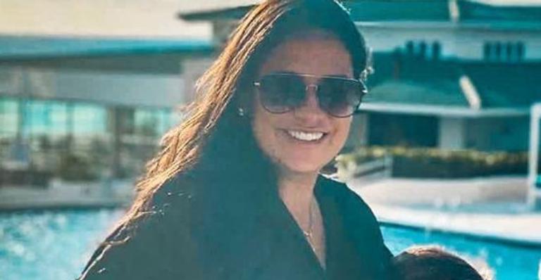 Gravidíssima, Simone mostra barrigão no limite em clique especial com o primogênito: “A mamãe mais gata!”