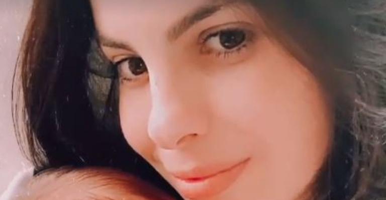 Sthefany Brito mostra momento de chamego com o primogênito e emociona web: ”Verdadeiro príncipe”