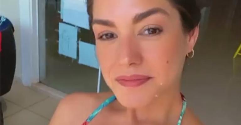 Aos 36 anos, Thais Fersoza surge sequinha em foto de biquíni após retomar exercícios: “Pensando no verão”