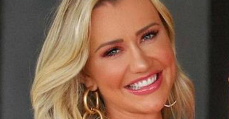 Esposa de Roberto Justus combina look com a herdeira e a irmã: “Essa foto resume tudo”