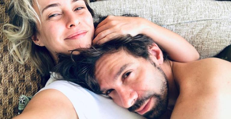 Fernanda Nobre abre o jogo sobre relacionamento aberto: ”Ele é um cara seguro”