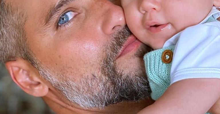 Completando 5 meses, filho mais novo de Bruno Gagliasso recebe homenagem do pai