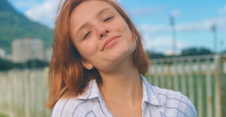 Larissa Manoela deixa barriguinha chapada à mostra em clique sem filtros e boa forma impressiona: ”Toda fitness”
